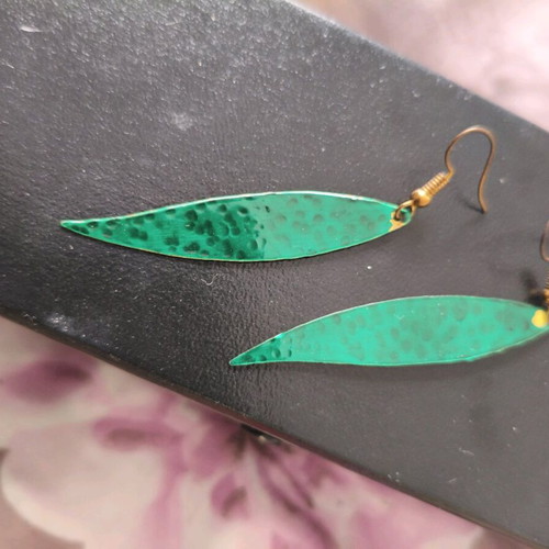 Gold Leaf Green Glossy Dangle Earrings like new
