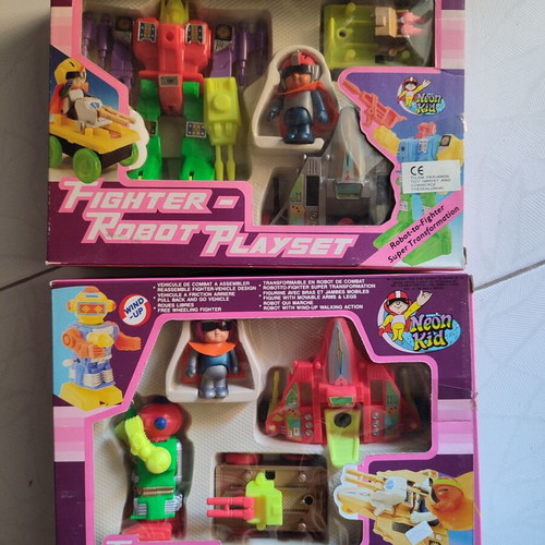 Neon Kid Fighter Wagon Playset vintage, 2 pieces from the 80s used