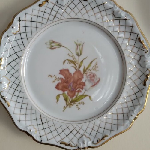 Bavaria decorative wall plate porcelain like new, 26 cm diameter