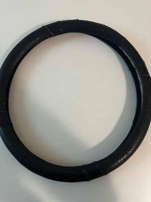 Car steering wheel cover like new in very good condition