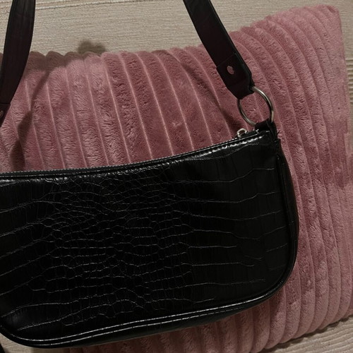 H&M Handbag like new, animal print and faux leather with silver details