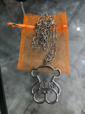 Women’s pendant necklace