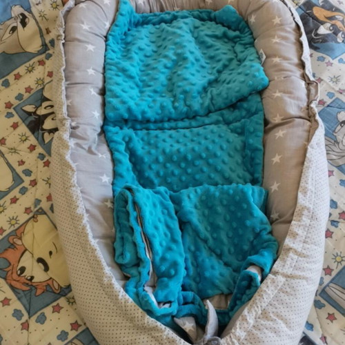 Baby sleep nest Medi Partners 4 pieces like new