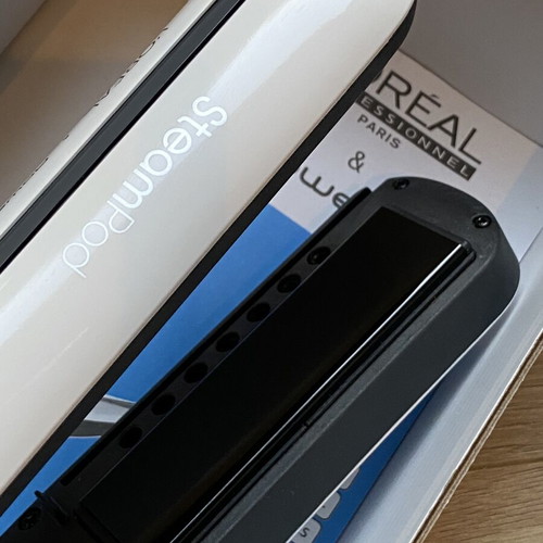 L'Oréal Professionnel Steampod 3.0 steam hair straightener