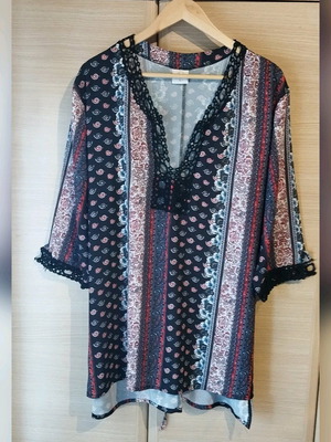 Boho long blouse like new, size XL, multicolored