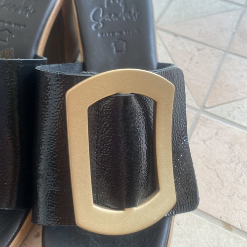 Leather platform slippers like new, size 40, black