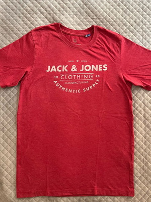 Jack & Jones red t-shirt for boys size 164 cm like new