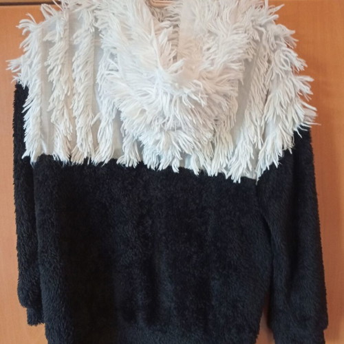 Anel women's black and white hoodie sweater like new, medium size