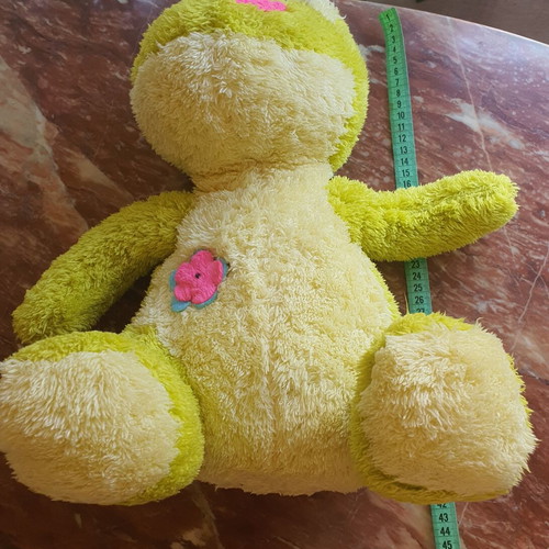 Frog plush toy like new