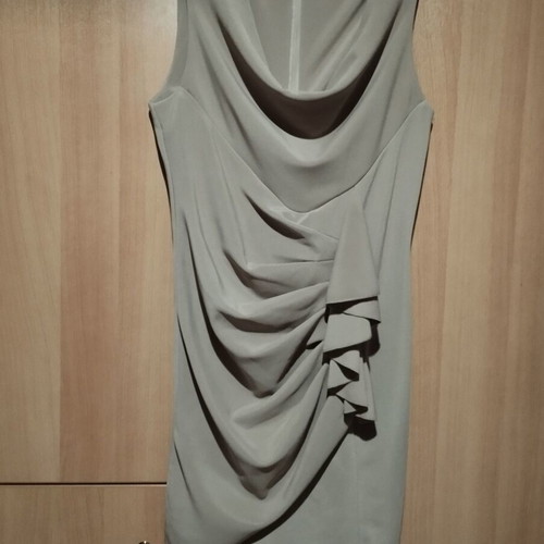 Dress beige sleeveless elastic like new, size M