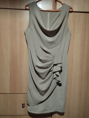 Dress beige sleeveless elastic like new, size M
