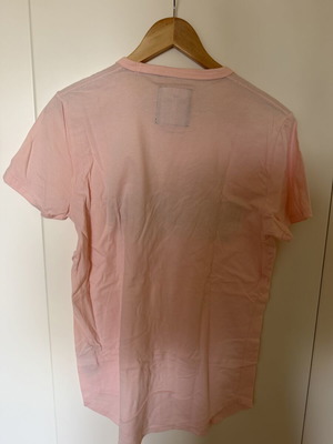 Hollister T Shirt used, size Small, white and pink
