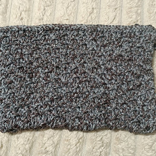 Nine West envelope clutch bag like new, gray with gold thread details