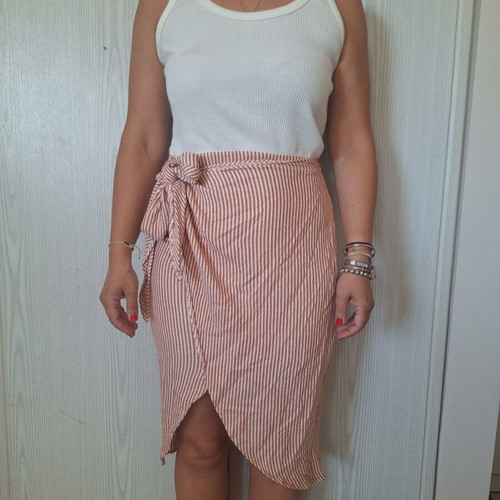 Zara dress with waist tie size Medium like new, multicolor