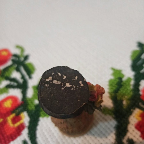Hedgehog miniature figurine used, decorative with hat and flowers