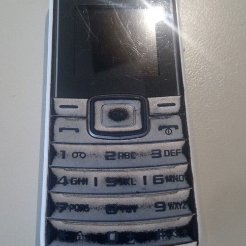 Samsung GT-E1050 with original 800 mAh battery, no charger