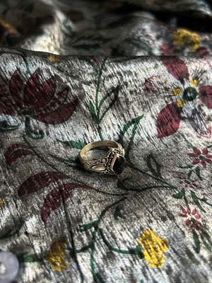Silver 925 ring from Bali with black stone, like new, ethnic vintage