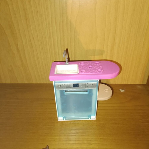 Barbie sink like new