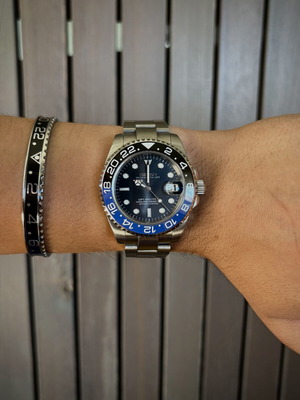 Seiko Batman watch brand new, automatic movement, sapphire glass