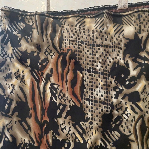 Women's skirt long like new, brown with pattern size 5