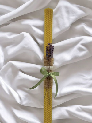 Handmade candles from natural beeswax and lavender new