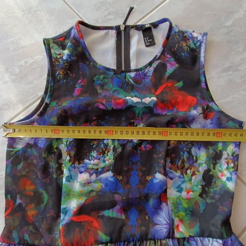 H&M summer dress medium multicolor like new