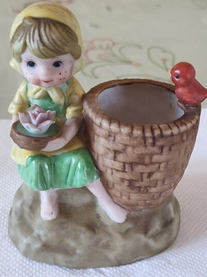 Vintage decorative figurine / pencil holder 'Girl with Basket and Bird'