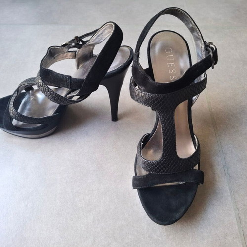 Guess black leather heeled sandals, size 38