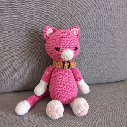 Handmade cat doll new, cotton yarn, 30cm