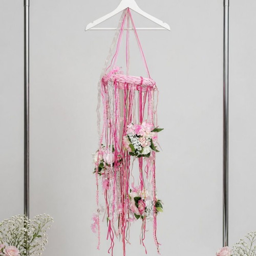 Decorative wreath with 3 flower arrangements like new