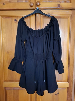 Jumpsuit with dropped shoulders like new, black, New Yorker