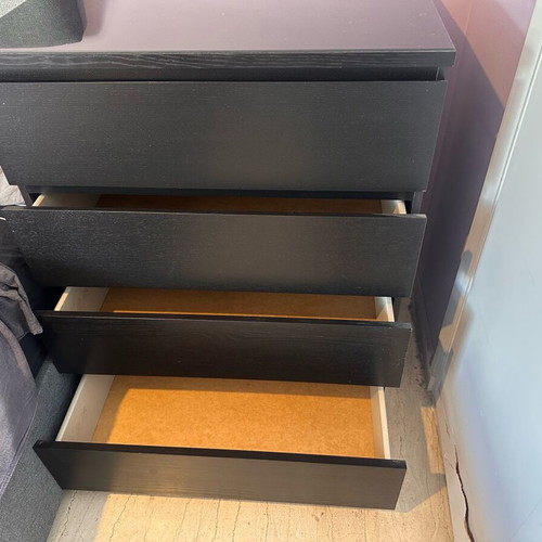 Malm Ikea chest of drawers like new with -  85,00 - Vendora.cy