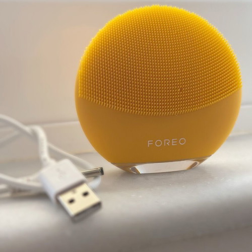 Foreo Luna Mini 3 facial cleansing device like new