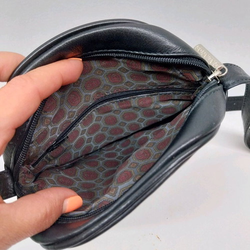 Small Galanos leather bag like new, black shoulder bag