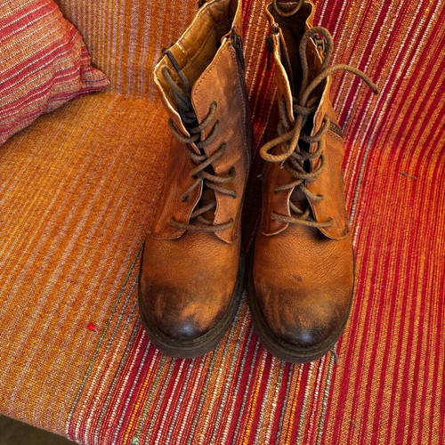 Brown boots used, size 39