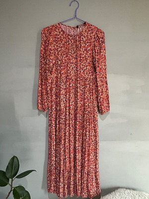 Φόρεμα Zara floral μεταχειρισμένο, κόκκινο μέγεθος M