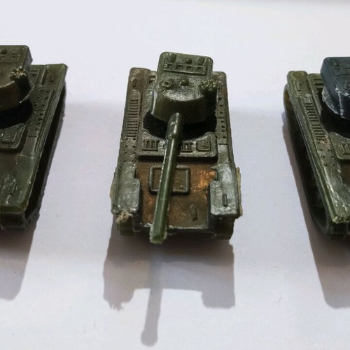 Set of 3 vintage collectible tanks used, 70s-80s decade