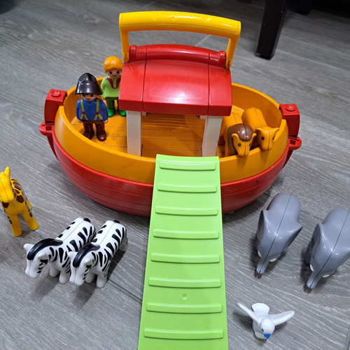 Playmobil 123 Noah's Ark like new, missing one piece