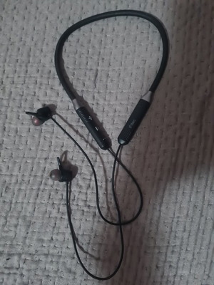 Ttec SoundBeat Plus wireless Bluetooth neckband headphones model 2KM134S