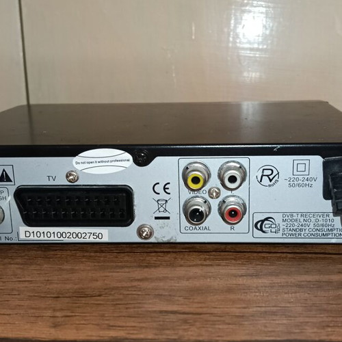 Go 4 Tech D-1010 digital decoder used with remote control