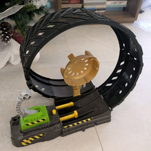Hot Wheels set of 5 like new