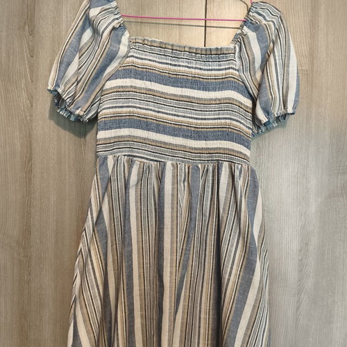 Striped dress with soft fabric