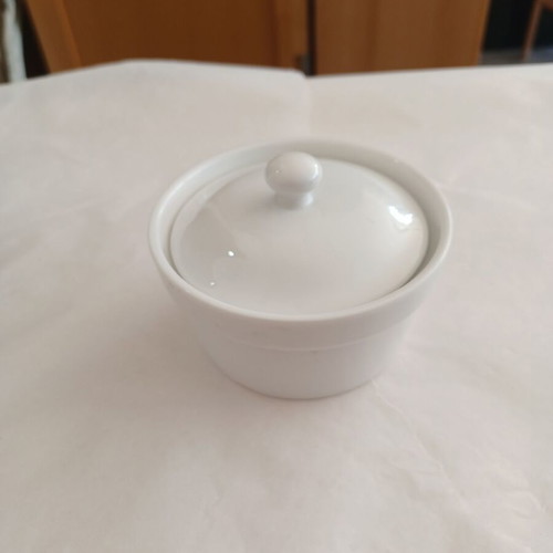 Ceramic container with lid like new, diameter 9.5 cm, height 5 cm