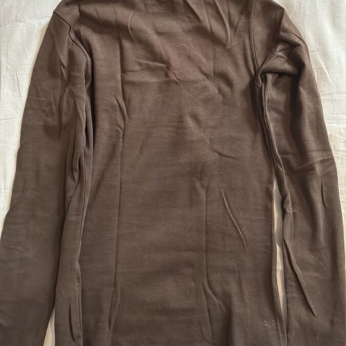 Long-sleeve brown blouse