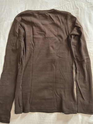 Long-sleeve brown blouse