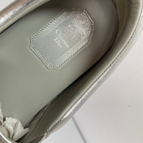 Dior leather slip on sneakers size 38 like new, silver