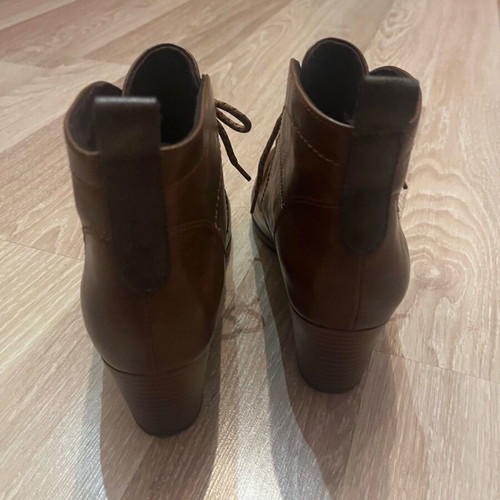 Brown ankle boots size 39 like new