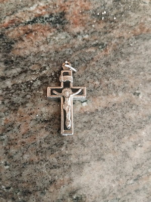 Cross pendant used, old piece with screw opening