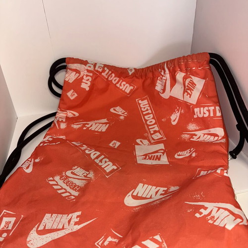 Nike gym bag like new, orange