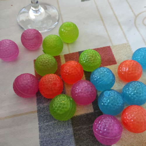 Ice pop molds and reusable ice cubes used, set of 12 and 20 pieces